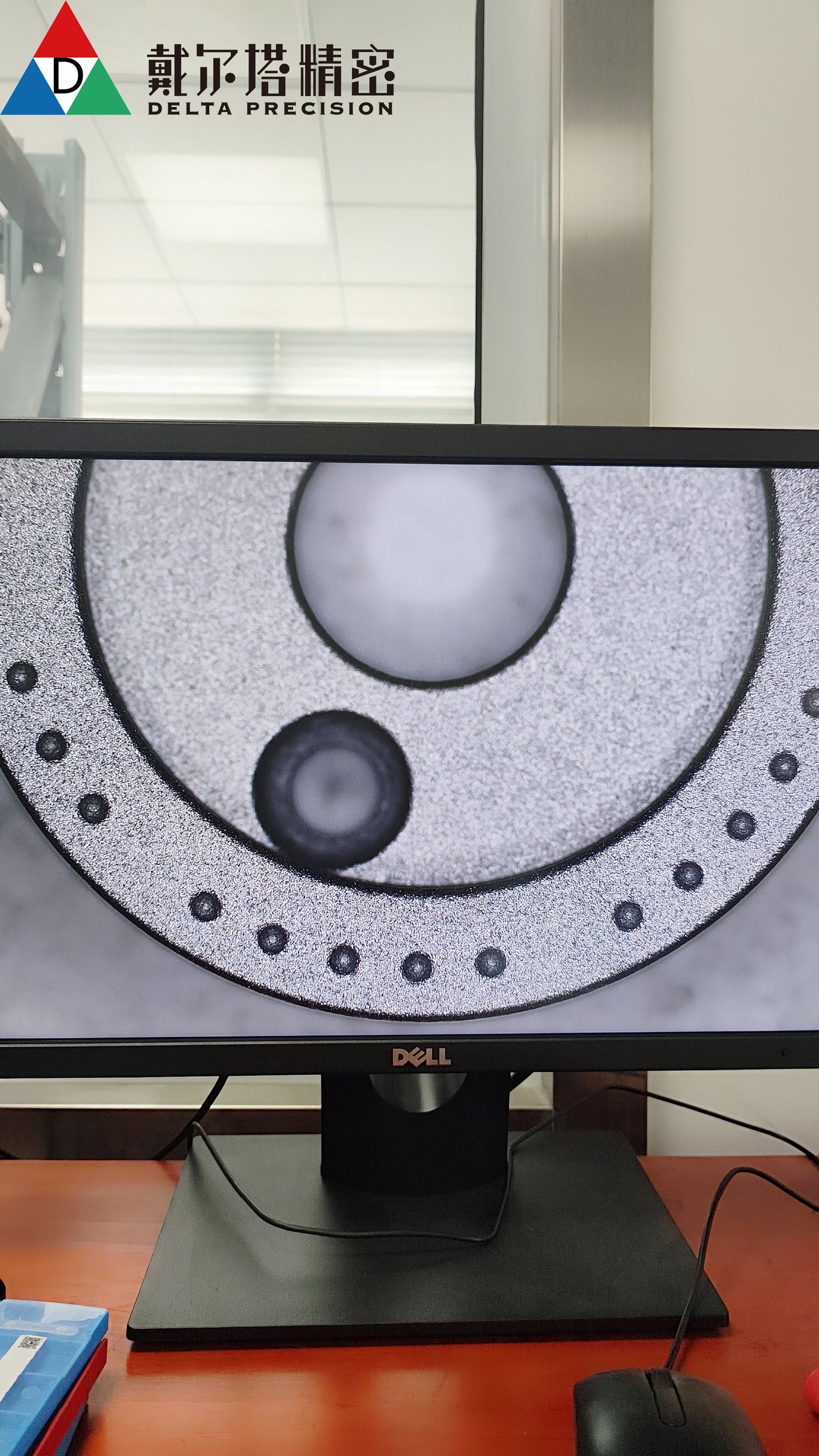 Customized precision injection molding cosmetic powder box from Delta precision