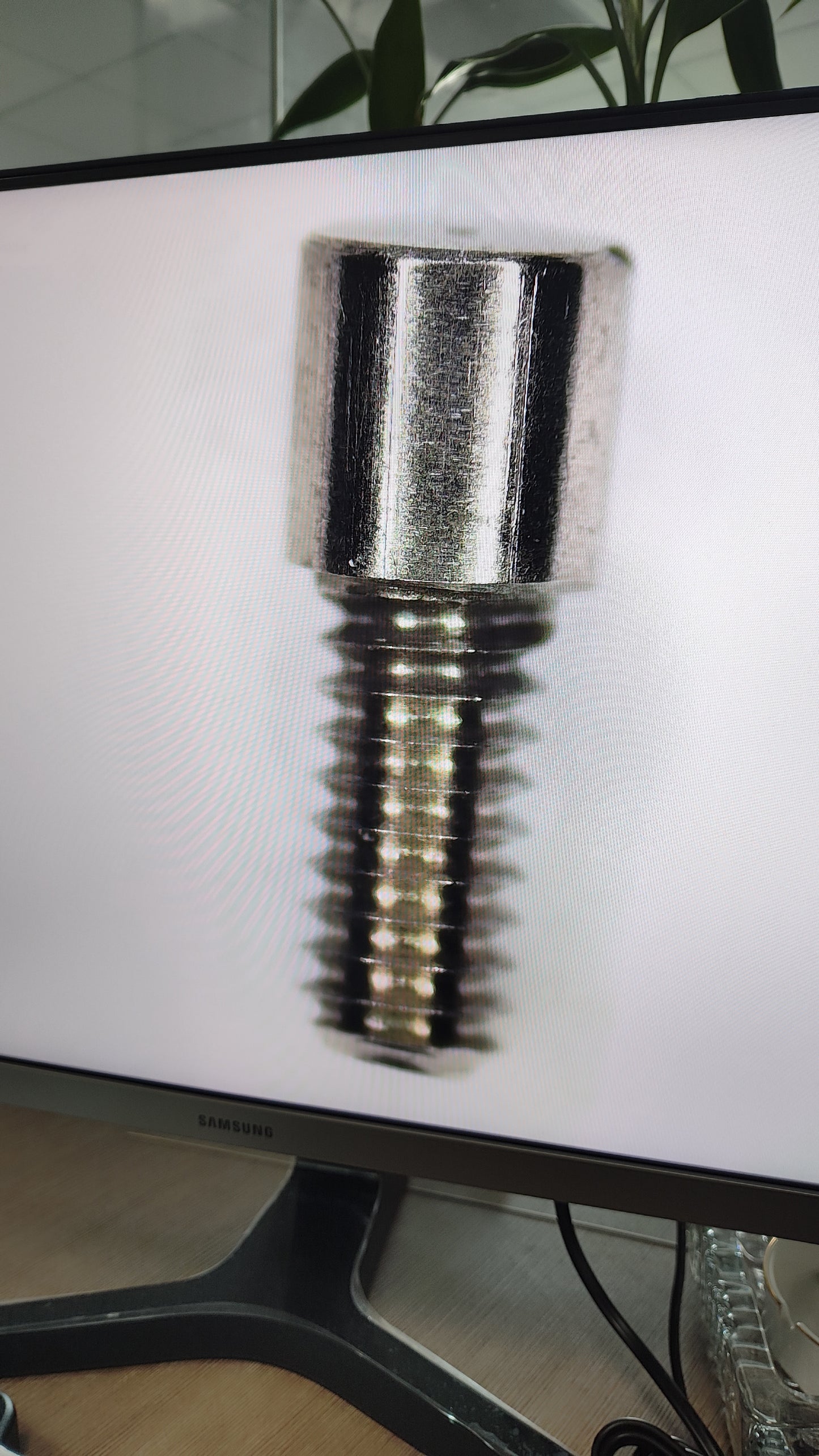 Customized CNC machining scew rod small parts from Delta Precision